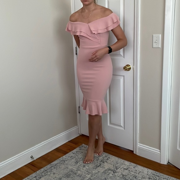 Quiz Dresses & Skirts - Beautiful fitted off the shoulder dress